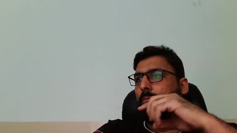 Snapshot of burlymonster chatting on February 2025 04:03:01 PM Hairy Arabian online show from February 2025 04:03:01 PM