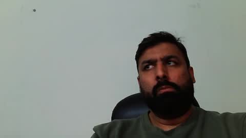 Snapshot of burlymonster chatting on February 2025 09:58:01 AM Hairy Arabian online show from February 2025 09:58:01 AM