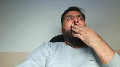 Snapshot of burlymonster chatting on February 2025 07:49:01 PM Hairy Arabian online show from February 2025 07:49:01 PM