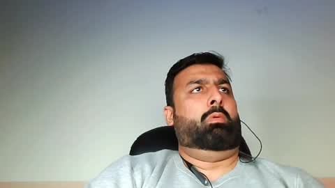 Snapshot of burlymonster chatting on February 2025 01:03:02 PM Hairy Arabian online show from February 2025 01:03:02 PM