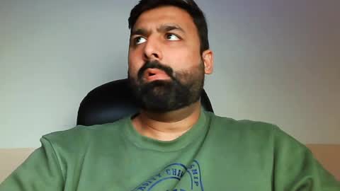 Snapshot of burlymonster chatting on February 2025 10:37:02 AM Hairy Arabian online show from February 2025 10:37:02 AM