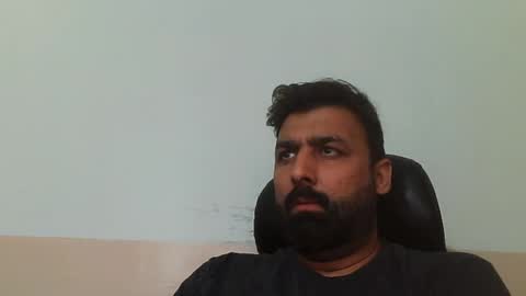 Snapshot of burlymonster chatting on February 2025 04:32:02 AM Hairy Arabian online show from February 2025 04:32:02 AM