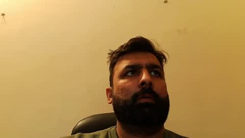 Snapshot of burlymonster chatting on February 2025 06:39:02 AM Hairy Arabian online show from February 2025 06:39:02 AM