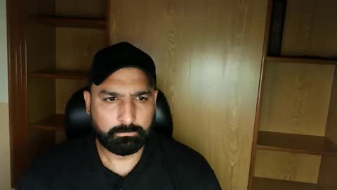 Snapshot of burlymonster chatting on September 2025 07:30:02 AM Hairy Arabian online show from September 2025 07:30:02 AM