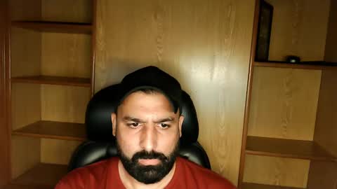 Snapshot of burlymonster chatting on September 2025 06:40:02 PM Hairy Arabian online show from September 2025 06:40:02 PM