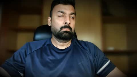 Snapshot of burlymonster chatting on September 2025 12:26:01 AM Hairy Arabian online show from September 2025 12:26:01 AM