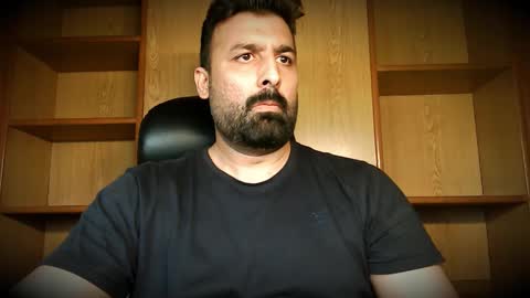 Snapshot of burlymonster chatting on October 2025 06:05:02 PM Hairy Arabian online show from October 2025 06:05:02 PM