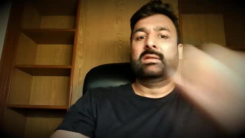 Snapshot of burlymonster chatting on October 2025 04:55:01 AM Hairy Arabian online show from October 2025 04:55:01 AM