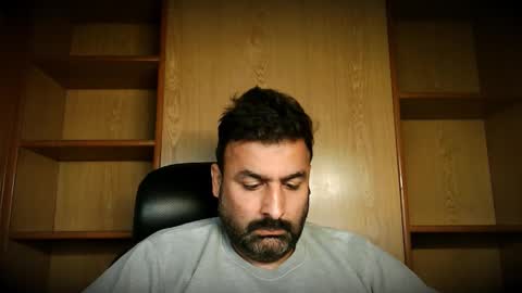 Hairy Arabian online show from November 2025 05:28:02 AM