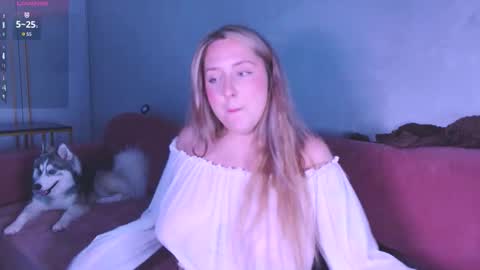 Snapshot of burn_lissa chatting on September 2025 08:47:01 PM Lissa online show from September 2025 08:47:01 PM