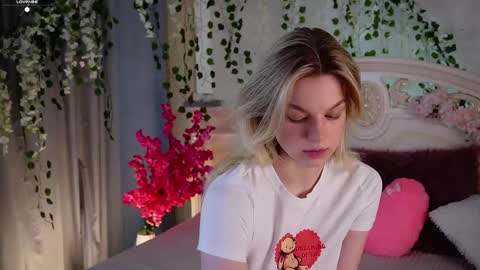 Snapshot of burnletitallburn chatting on October 2025 02:06:01 PM Jessica online show from October 2025 02:06:01 PM