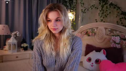 Snapshot of burnletitallburn chatting on November 2025 02:16:02 PM Jessica online show from November 2025 02:16:02 PM