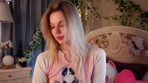 Snapshot of burnletitallburn chatting on November 2025 02:16:01 PM Jessica online show from November 2025 02:16:01 PM