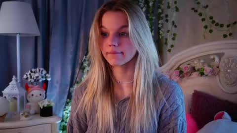 Snapshot of burnletitallburn chatting on December 2025 02:33:02 PM Jessica online show from December 2025 02:33:02 PM