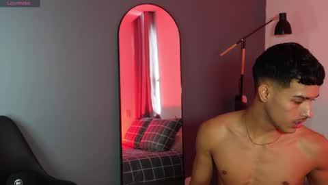 Snapshot of busterspinter chatting on November 2025 07:04:01 PM Buster independent model online show from November 2025 07:04:01 PM