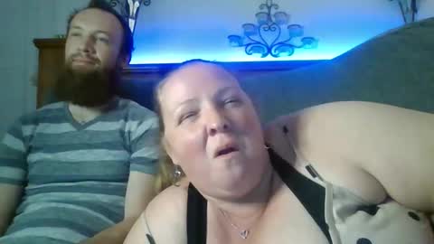 Snapshot of bustibambi chatting on April 2026 04:12:01 AM bustibambi online show from April 2026 04:12:01 AM