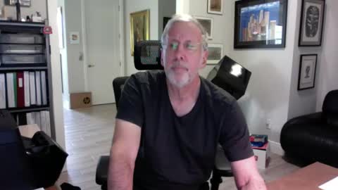 Snapshot of bustinout99 chatting on January 2025 01:20:01 PM afternoon wood online show from January 2025 01:20:01 PM