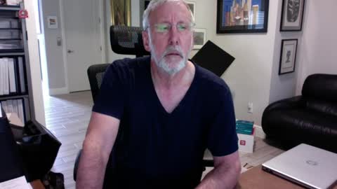 Snapshot of bustinout99 chatting on February 2025 03:03:02 PM afternoon wood online show from February 2025 03:03:02 PM