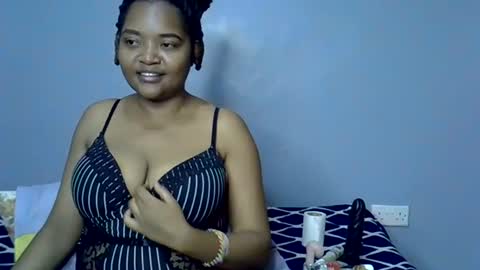 Snapshot of busty_kenzi chatting on July 2026 08:03:01 PM busty kenzi online show from July 2026 08:03:01 PM