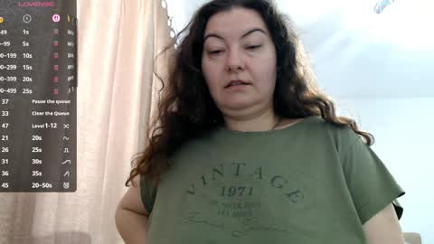 Snapshot of bustyemma chatting on April 2026 11:26:02 AM Emma online show from April 2026 11:26:02 AM