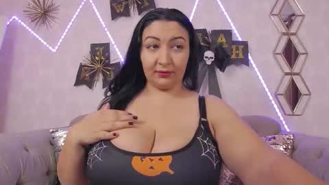 Snapshot of bustyeva_ chatting on October 2025 04:27:01 AM online between 6AM and 2PM EET almost everyday. online show from October 2025 04:27:01 AM