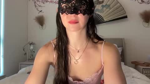busy_bee69 online show from May 2026 09:35:02 PM