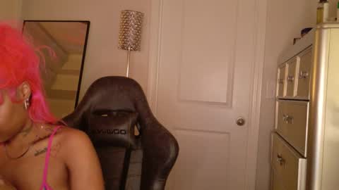 butterfly booty online show from February 2026 07:02:02 AM