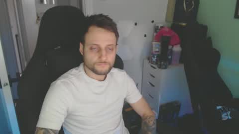 Snapshot of bwc5000 chatting on December 2024 11:00:01 AM bwc5000 online show from December 2024 11:00:01 AM