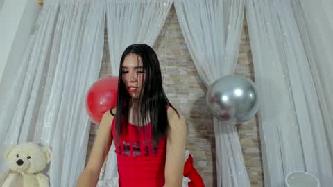 Snapshot of bylie_hills chatting on January 2025 05:05:01 PM bylie_hills online show from January 2025 05:05:01 PM