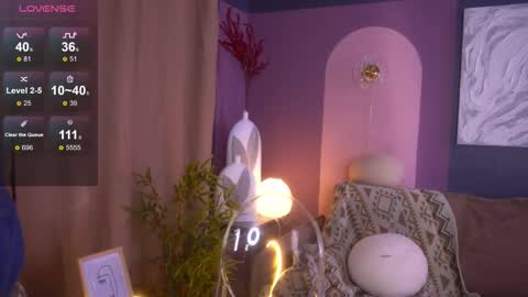 Kira online show from October 2025 03:43:01 PM