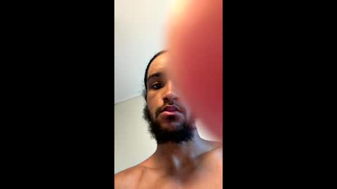 Snapshot of c1703 chatting on April 2026 05:48:02 PM Cee online show from April 2026 05:48:02 PM