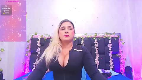 Snapshot of c_fox_ chatting on October 2025 03:14:02 AM Carolina online show from October 2025 03:14:02 AM