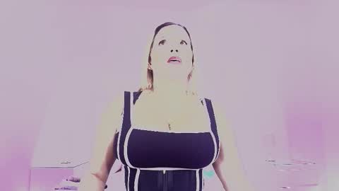 Carolina online show from March 2026 03:24:02 AM