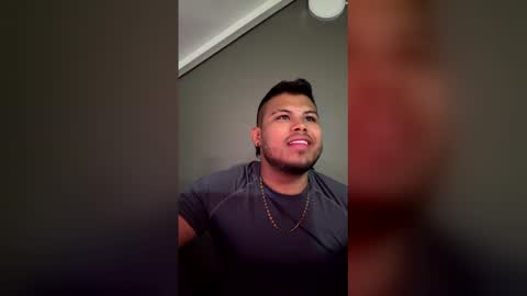 Snapshot of caballero_____ chatting on April 2026 06:11:01 AM INSTAGRAM CABALLERO 1998 online show from April 2026 06:11:01 AM