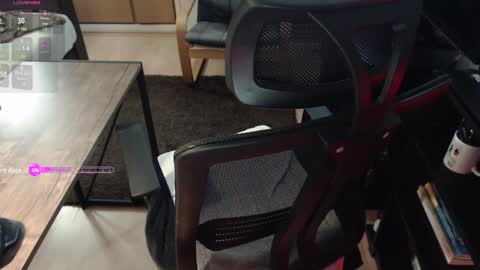 Snapshot of cabcam chatting on December 2024 11:49:02 PM Cab online show from December 2024 11:49:02 PM