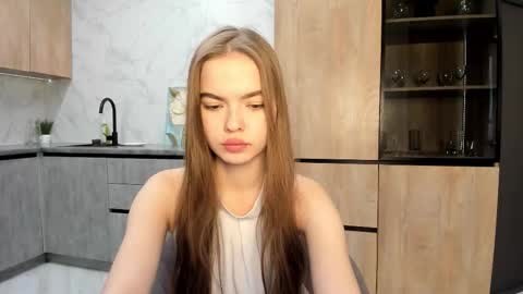 Lita online show from November 2025 08:58:02 AM