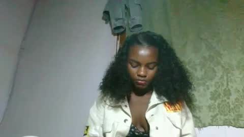 caella98 online show from May 2026 04:01:02 PM