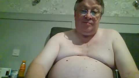 caerphillyphil online show from October 2025 11:27:01 PM