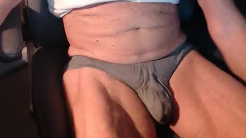 CAgay8 online show from May 2026 01:46:07 AM