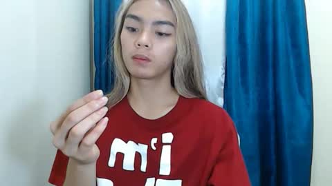 caitessa_bellemoir online show from April 2026 07:34:02 PM