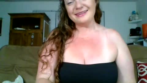 caitieluvs online show from July 2026 02:47:01 AM