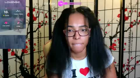 Snapshot of caitlincoxxx chatting on December 2024 03:33:02 AM Caitlins Coxxx online show from December 2024 03:33:02 AM