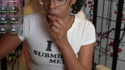 Snapshot of caitlincoxxx chatting on October 2025 02:21:02 AM Caitlins Coxxx online show from October 2025 02:21:02 AM