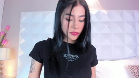 Snapshot of caitlyncouper chatting on December 2024 05:19:02 PM Caitlyn  online show from December 2024 05:19:02 PM