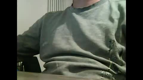 Snapshot of caldoski chatting on October 2025 04:24:01 AM caldoski online show from October 2025 04:24:01 AM