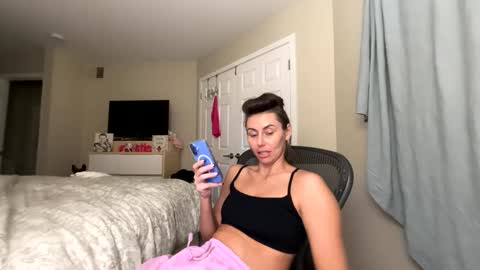 Snapshot of calicambri chatting on September 2025 02:03:02 AM The Cali Cambri online show from September 2025 02:03:02 AM