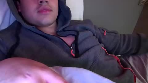 Snapshot of caliento1919 chatting on May 2026 12:52:02 AM caliento1919 online show from May 2026 12:52:02 AM