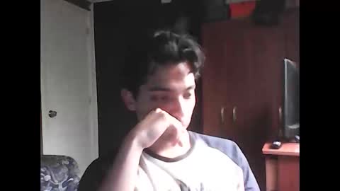 Snapshot of caligula_99 chatting on October 2025 09:59:02 PM Calgula online show from October 2025 09:59:02 PM