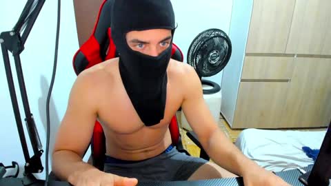 Snapshot of calihotcaliente27 chatting on December 2024 11:51:02 AM calihotcaliente27 online show from December 2024 11:51:02 AM