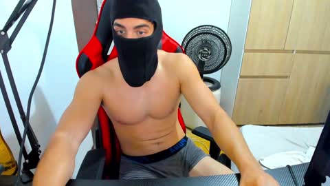 Snapshot of calihotcaliente27 chatting on December 2024 05:59:01 PM calihotcaliente27 online show from December 2024 05:59:01 PM